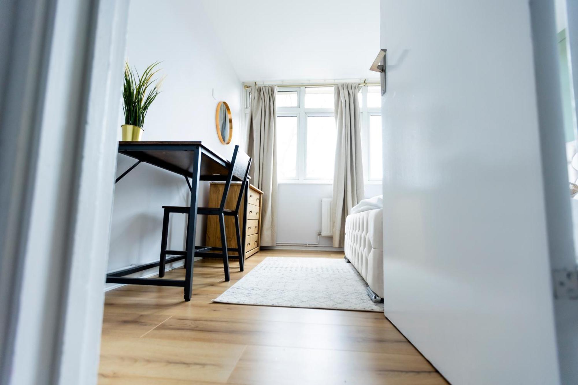 Grace House - 15 Minutes To London